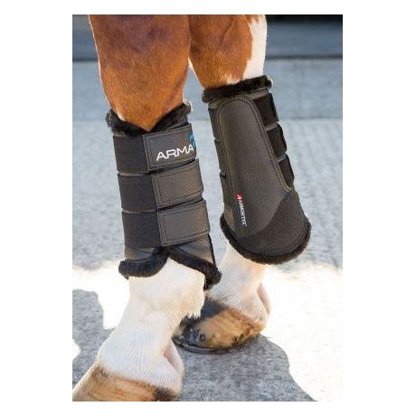 Arma Furlined brushing Boots